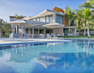 Exquisite ‘Villa de Agua’ w/ Stunning Ocean Views