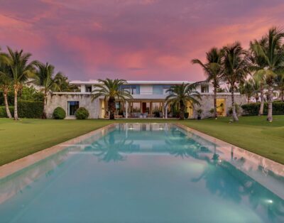 Magnificent 5BR modern tropical villa with pool