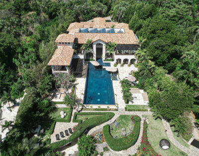 Villa Tres Amarras: The Pinnacle of Exclusivity and Splendor